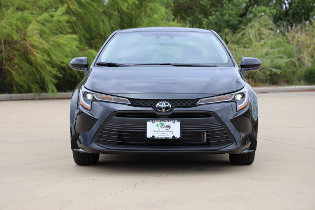 New 2026 Toyota Corolla LE FWD image 2