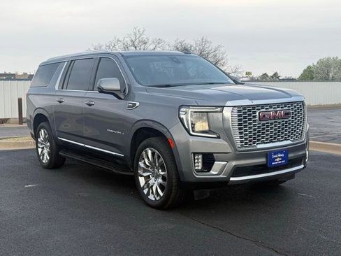 Used 2021 GMC Yukon XL Denali image 1