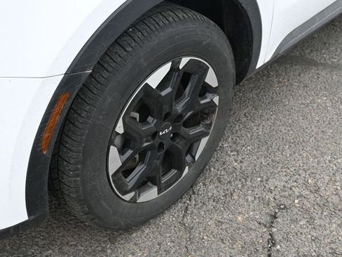 Used 2024 Kia Sorento S image 13