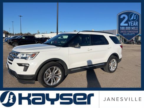Used 2018 Ford Explorer XLT w/ Equipment Group 202A image 10