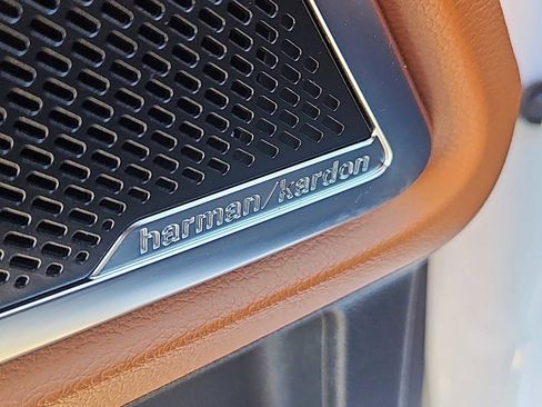 Used 2023 Kia Telluride SX Prestige X-Pro AWD/4WD image 19