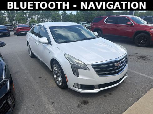 Used 2018 Cadillac XTS Luxury FWD image 3