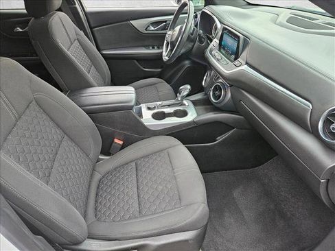 Used 2020 Chevrolet Blazer LT image 19