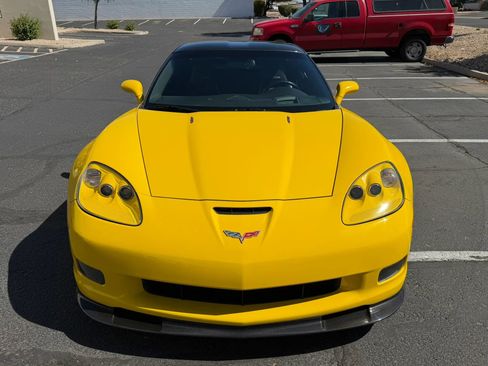 Used 2006 Chevrolet Corvette Z06 w/ Preferred Equipment Group RWD image 4