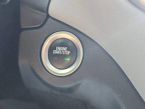 Used 2022 Chevrolet Equinox LT FWD image 30