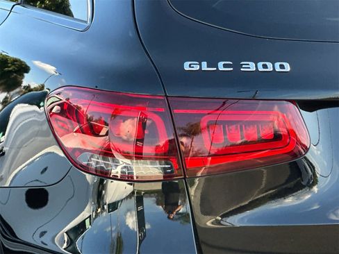 Certified 2022 Mercedes-Benz GLC 300 image 33