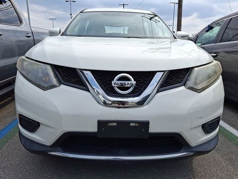 Used 2015 Nissan Rogue S image 2
