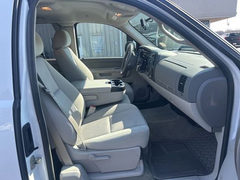 Used 2011 GMC Sierra 1500 SLE w/ Power Tech Package image 12