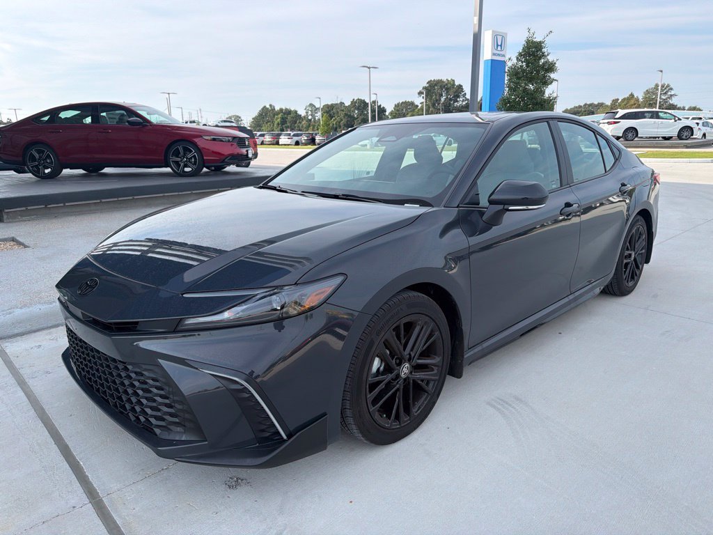 Used 2026 Toyota Camry SE w/ Multimedia Upgrade Package FWD image 1
