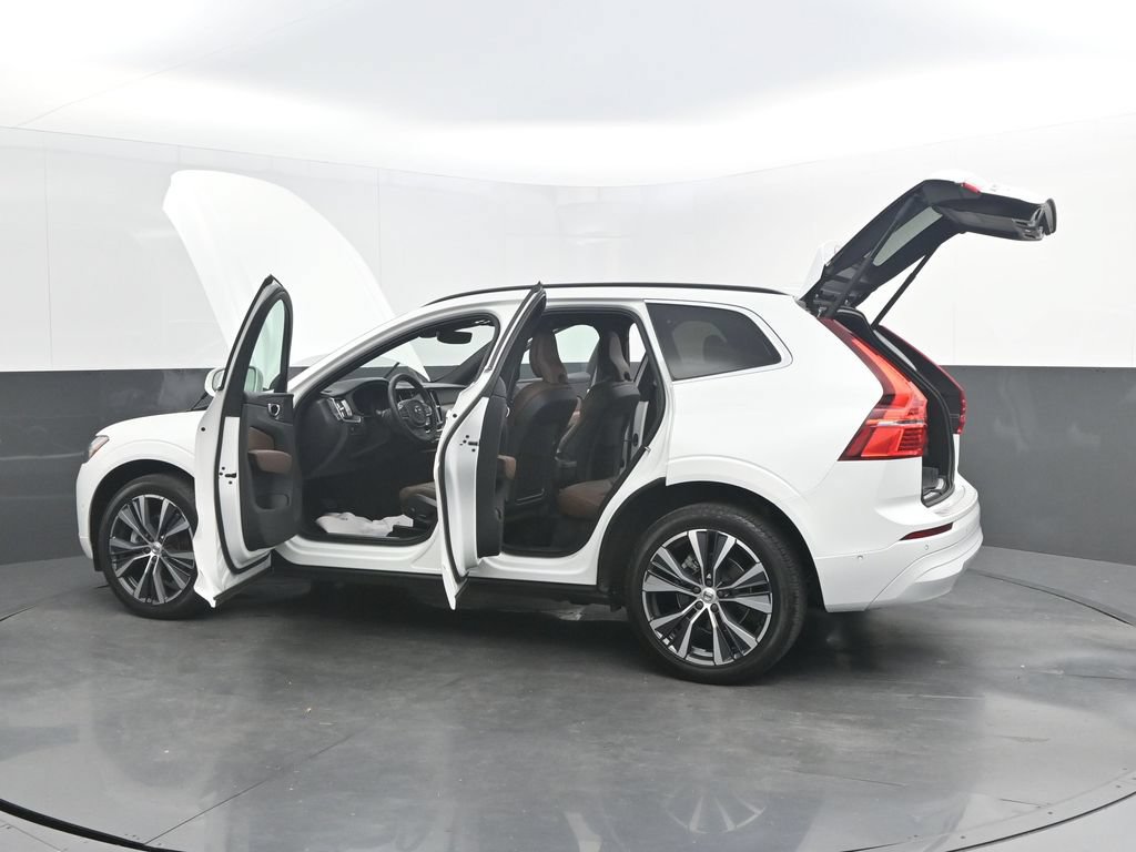 Certified 2022 Volvo XC60 B5 Momentum w/ Advanced Package FWD image 39
