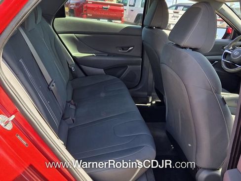 Used 2022 Hyundai Elantra SEL w/ Convenience Package image 14