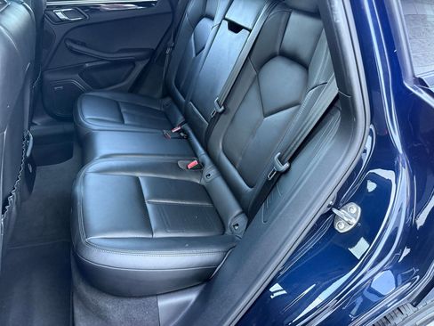 Used 2018 Porsche Macan Sport Edition image 13