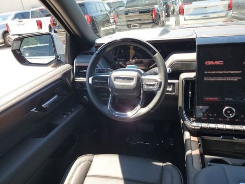 New 2026 GMC Yukon XL Denali w/ Denali Reserve Package RWD image 13