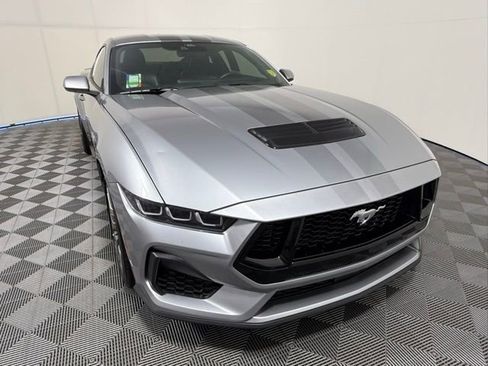 Used 2024 Ford Mustang GT Premium image 17