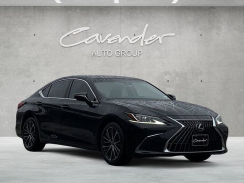 Used 2022 Lexus ES 350 w/ Premium Package FWD image 2