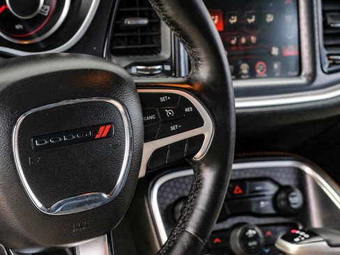 Used 2016 Dodge Challenger SXT Plus image 24