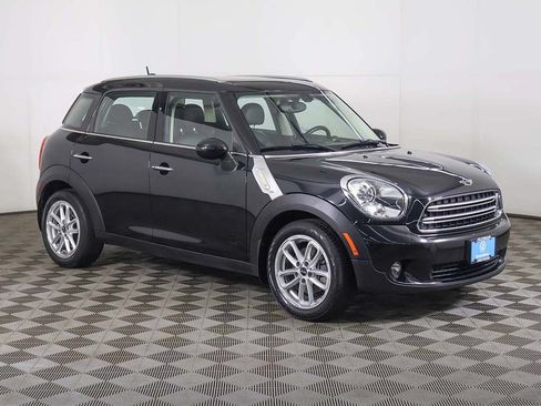 Used 2016 MINI Cooper Countryman FWD image 2