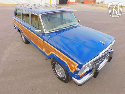 Used 1989 Jeep Grand Wagoneer AWD/4WD image 5