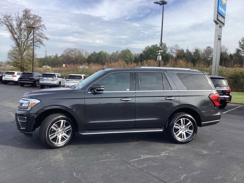 Used 2023 Ford Expedition Limited image 6