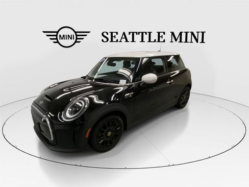 Certified 2022 MINI Cooper SE image 5