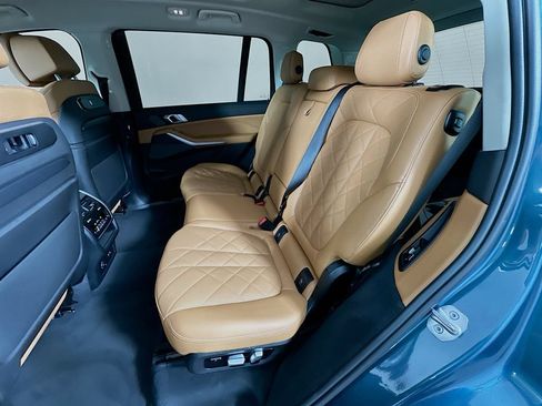 Certified 2024 BMW X7 xDrive40i AWD/4WD image 25