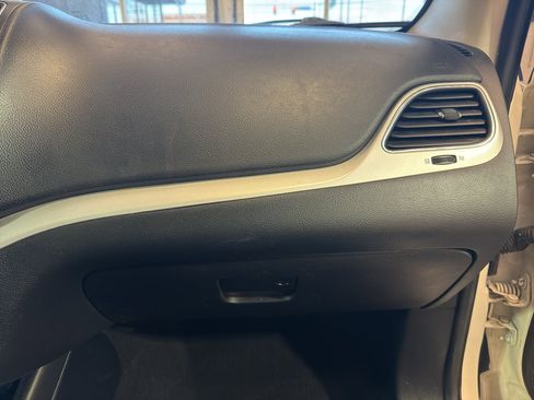Used 2017 Dodge Journey SE FWD image 22