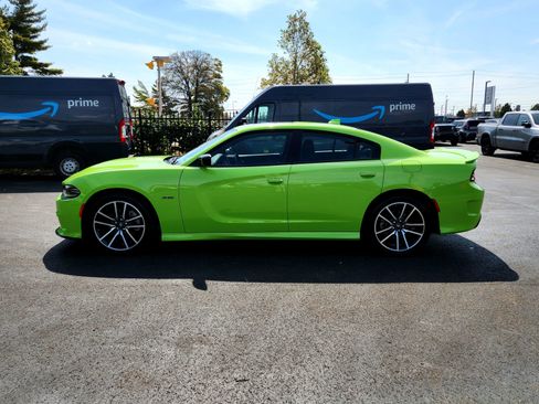 Used 2023 Dodge Charger R/T w/ Cold Weather Package image 5