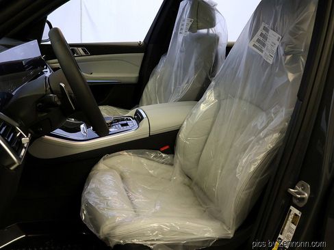New 2026 BMW X5 xDrive50e AWD/4WD image 11