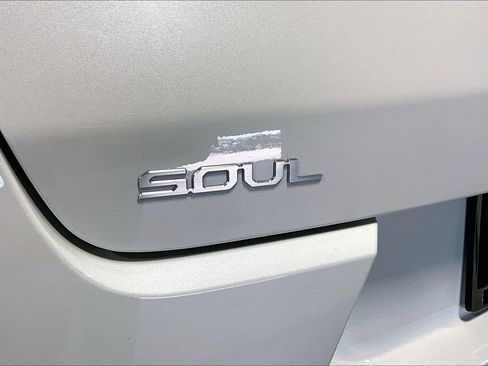 Used 2025 Kia Soul LX image 39