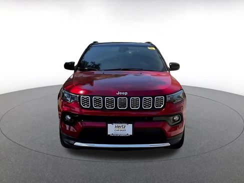 Used 2025 Jeep Compass Limited image 10