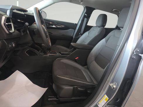 Used 2024 Chevrolet TrailBlazer LT AWD/4WD image 12