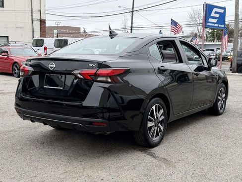 Used 2025 Nissan Versa SV FWD image 7