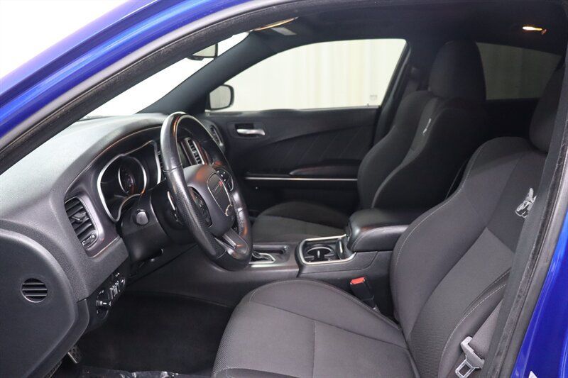 Used 2018 Dodge Charger R/T Scat Pack w/ Beats Audio Group RWD image 16