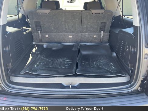 Used 2017 Chevrolet Suburban LS w/ Enhanced Driver Alert Package RWD image 11