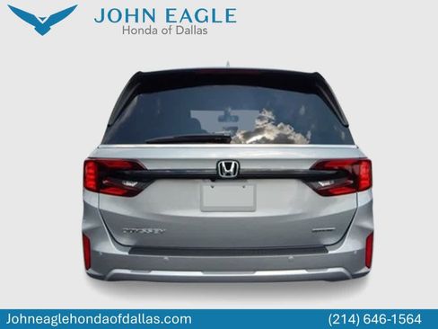 New 2026 Honda Odyssey Touring image 4