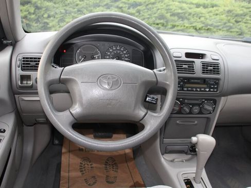 Used 1999 Toyota Corolla CE FWD image 17