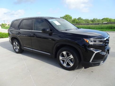 Certified 2024 Honda Pilot EX-L image 3