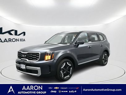 Used 2024 Kia Telluride S w/ S Sunroof Package