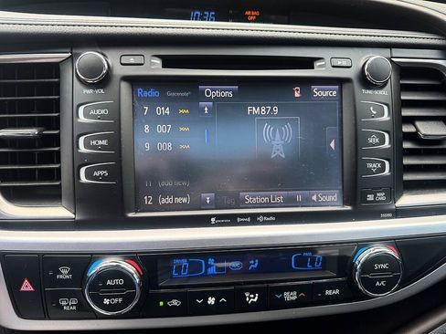 Certified 2019 Toyota Highlander XLE AWD/4WD image 15
