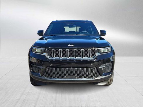 New 2026 Jeep Grand Cherokee Laredo X image 3