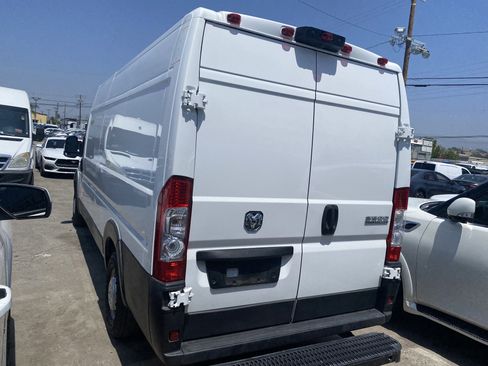 Used 2023 RAM ProMaster 3500 w/ Driver Convenience Group FWD image 3