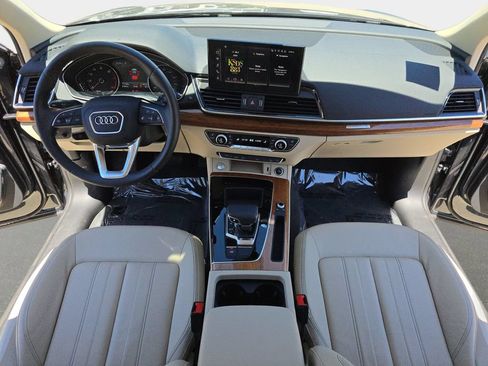 Certified 2023 Audi Q5 Premium w/ Convenience Package AWD/4WD image 10