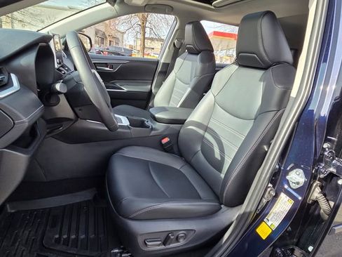 Used 2024 Toyota RAV4 XLE Premium image 8