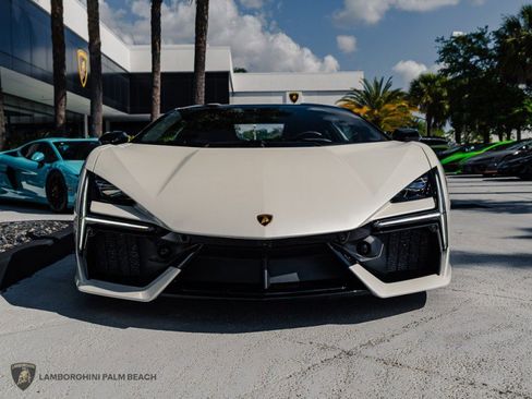 Used 2025 Lamborghini Revuelto AWD/4WD image 10
