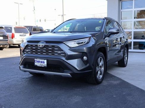 Used 2019 Toyota RAV4 Limited image 4