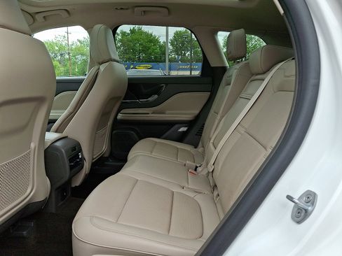 Certified 2022 Lincoln Corsair AWD w/ Premium Package image 10