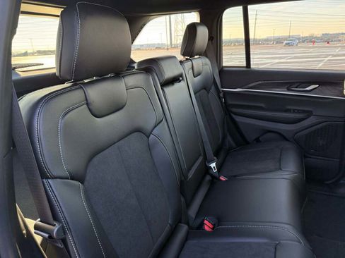 New 2026 Jeep Grand Cherokee Altitude image 24