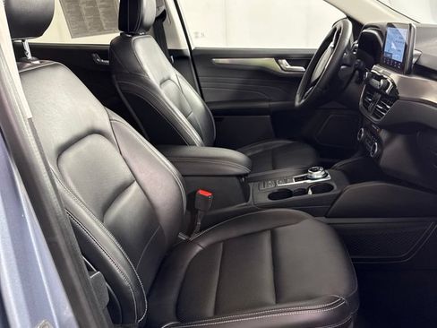 Used 2022 Ford Escape Titanium AWD/4WD image 18