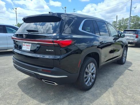 New 2026 Buick Enclave Preferred FWD image 7
