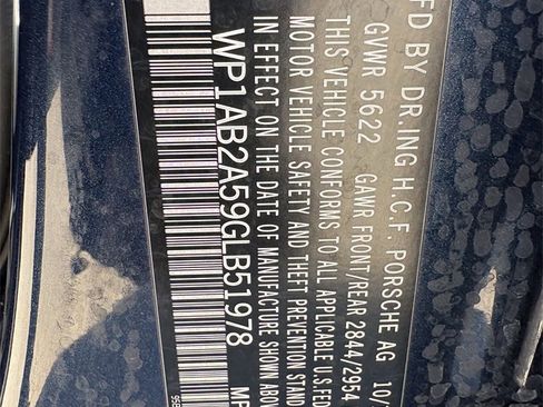 Used 2016 Porsche Macan S image 28